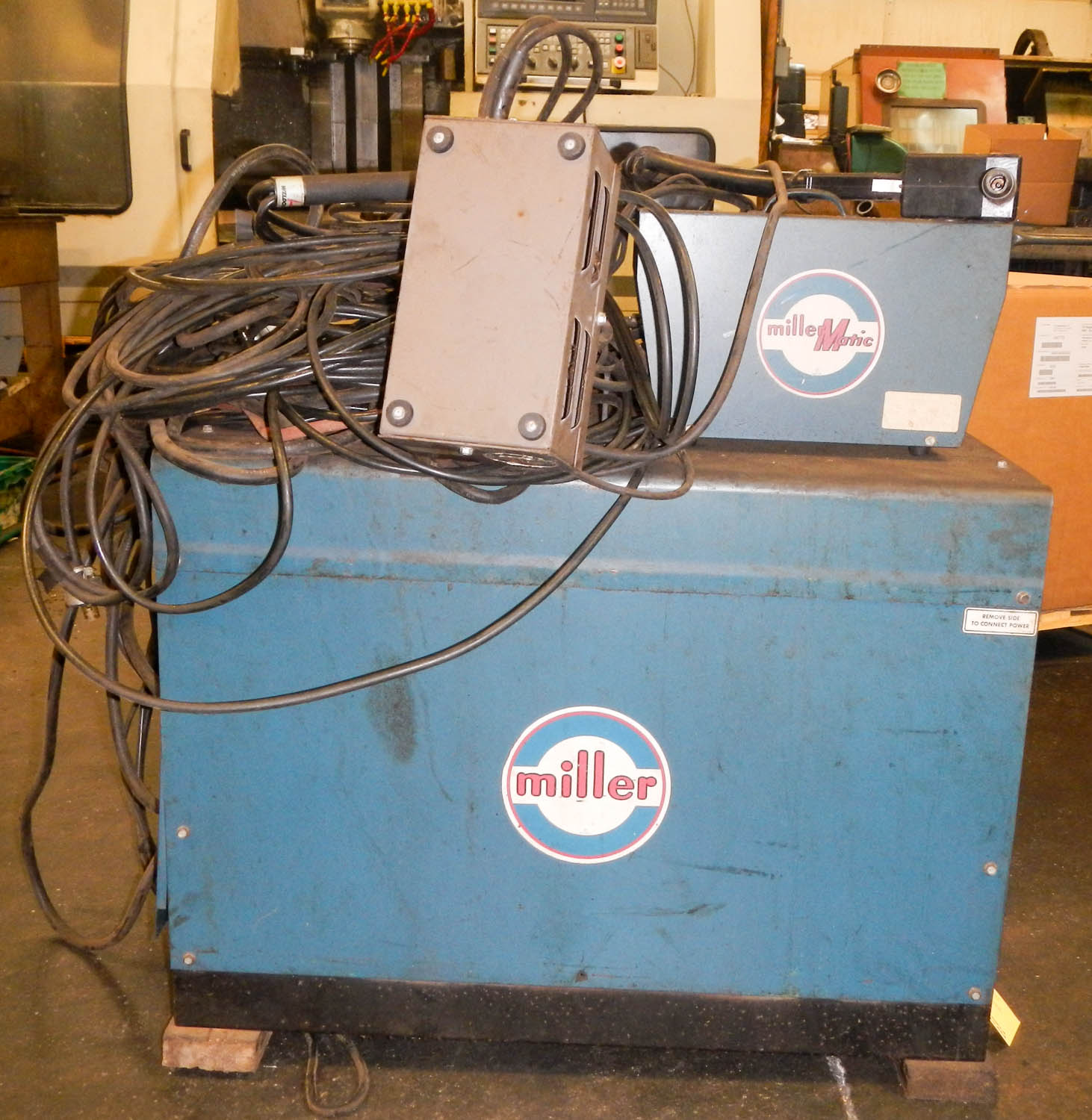 MILLER WELDER DIALARC HF 250AMP AC/DC WELDING POWER SOURCE, WITH
