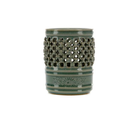 EARLY 20TH CENTURY CHINESE CELADON CYLINDRICAL VASE, with pierced decoration, painted character and seal mark to base, 12.5cm