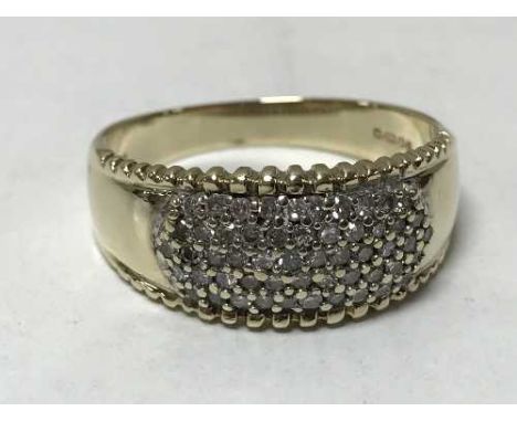 A 9ct gold bombay style diamond ring
