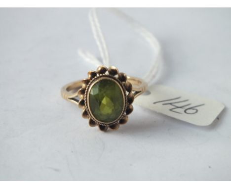 9ct greenstone ring approx size M     