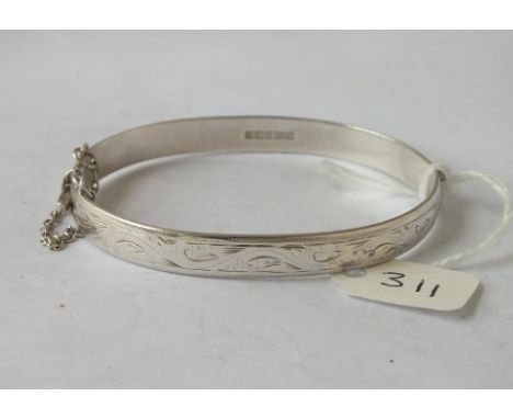 Engraved silver hinged bangle – 21gms     