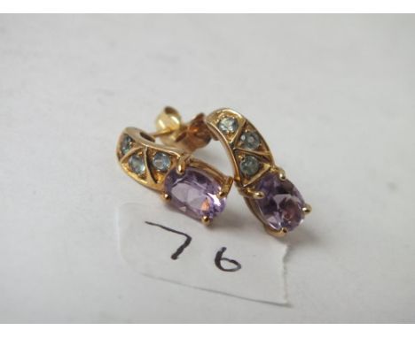 Pair 9ct amethyst earrings      
