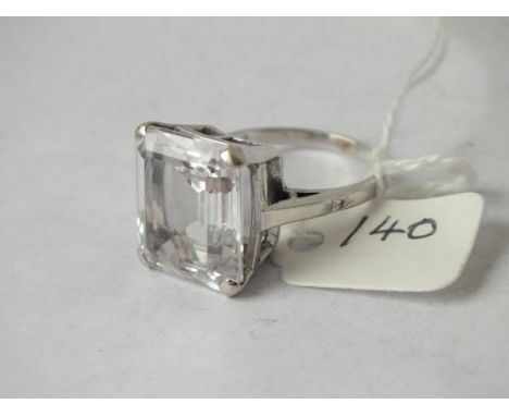 9ct white stone dress ring approx size R     