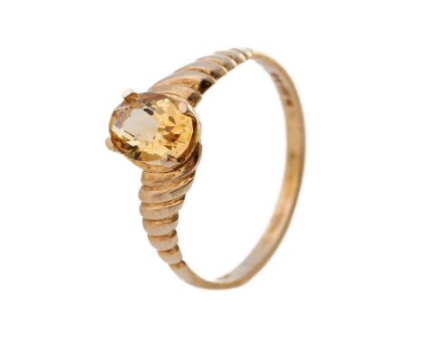 9ct gold ladies dress ring, ribbed decoration, 1.3 grams, size K/L.  