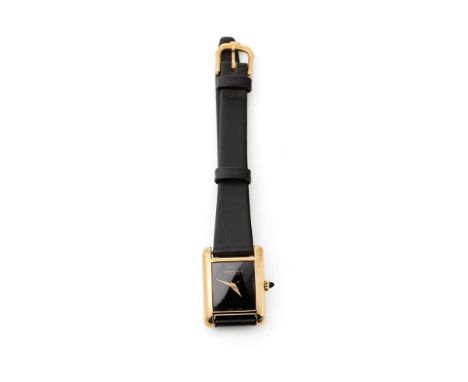 Ladies vintage Raymond Weil Geneve wrist watch comprising a rectangular black dial, case approx 21mm, manual wind movement. B
