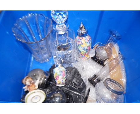 Group of glass ware to include decanter, label &amp; further glass ware 