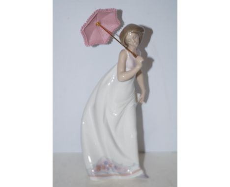 Lladro 07636 Afternoon promenade Boxed Height 28 cm