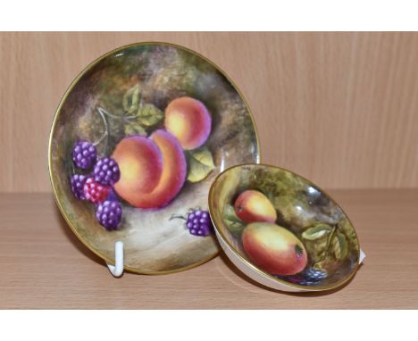 TWO ROYAL WORCESTER FALLEN FRUIT DESIGN PIN DISHES, comprising a dish decorated with peaches and blackberries, signed Russell