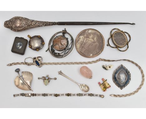 A SELECTION OF SILVER AND WHITE METAL ITEMS, to include a large silver handled button hook, hallmarked Chester, a silver wove