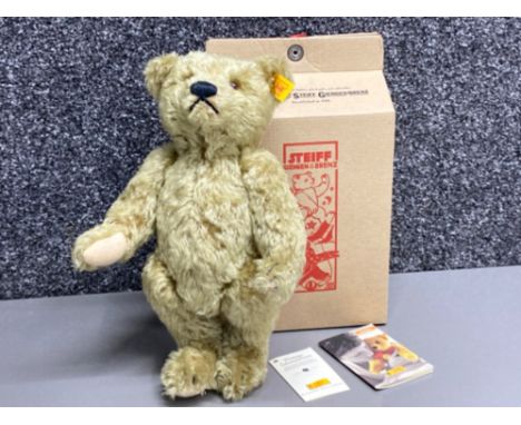 Vintage German Steiff teddy bear, part of the classic collection ‘number 1920, Teddybar 25’ with original box