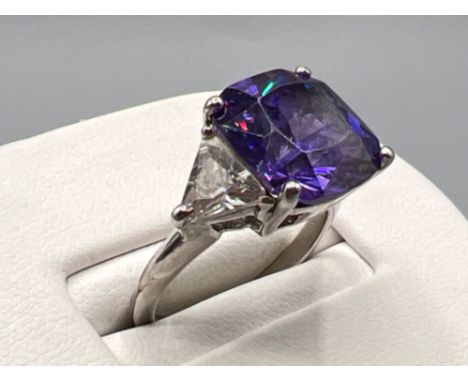 Ladies 9ct white gold Purple and white stone ring. 7.2g size M