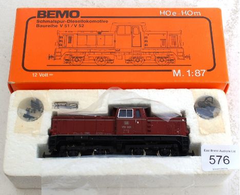 BEMO: An original Bemo HoM 1:87 scale 1001-1 railway trainset locomotive in original box.

NOTE: This lot comes from an exten