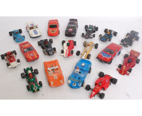 SCALEXTRIC; A collection of 18 assorted vintage Scalextric cars to include F1, Javelin, Electra and others etc.