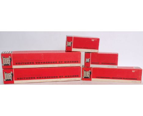 JOUEF: A collection of original vintage Jouef railway trainset locomotives and carriages, each in original boxes to include: 