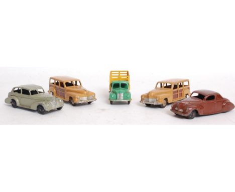 DINKY: A collection of 5x vintage Dinky Toys diecast model vehicles / cars to include; 2x brown vehicles, Lincoln Zephyr, yel