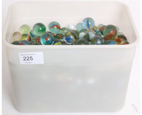 A large quantity of vintage marbles to include helix, onion skin and others. Vintage and contemporary examples.