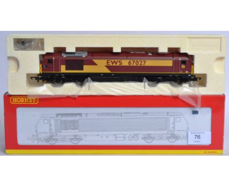 HORNBY: An original Hornby 00 Gauge R2522 Class 67 locomotive 67027 Rising Star. In original box with paperwork.

Notes: this