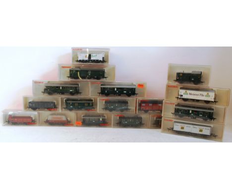 FLEISCHMANN: 17x Fleischmann HO Scale Railway Trainset carriages and wagons. Each in original box.

NOTE: This lot comes from