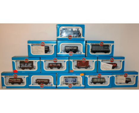 AIRFIX: A collection of 12x vintage Airfix 00 Gauge railway trainset freight wagons, and one locomotive: 1400 class 54133-0. 