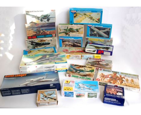 MODEL KITS: A large quantity of assorted vintage model kits to include Airfix, Frog, Tamiya, Testors, Heller, planes, figures