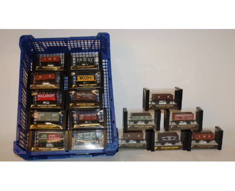 GRAHAM FARISH; A collection of 16x Graham Farish 00 Gauge frieght wagons. Each in original box.

NOTE: This lot comes from an