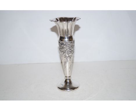 Edward VII Silver, Art Nouveau vase. 1902. Walker &amp; Hall. Sheffield. Weighted base