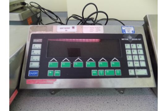 Mettler Toledo ID7 electronic weighing scale, s/n 2388206, with Mettler
