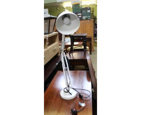 A MODERN WHITE FINISHED ANGLEPOISE STYLE TASK LIGHT 