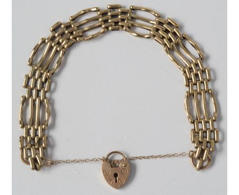 A 9ct gold four bar gate link bracelet, 15g.
