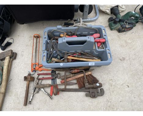 A LARGE ASSORTMENT OF HAND TOOLS TO INCLUDE PLIERS, AHMMERS, MOLE GRIPS ETC 