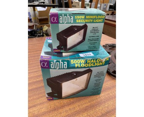 AN ALPHA 500W HALOGEN FLOODLIGHT AND A FURTHER ALPHA 150W SECURITY LIGHT 