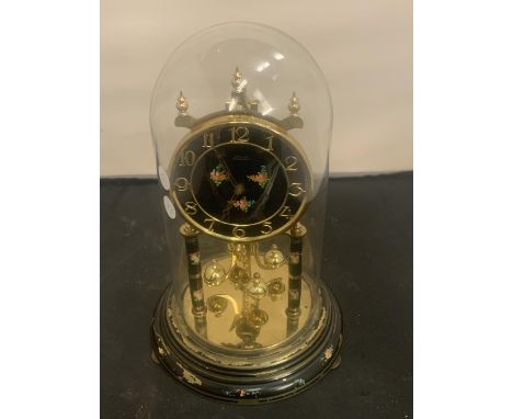 A DECORATIVE MANTEL CLOCK WITH GLASS DOME H: 30CM 