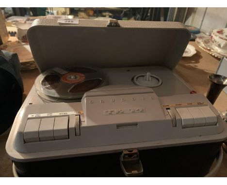 A GRUNDIG TK14 REEL TO REEL TAPE RECORDER 