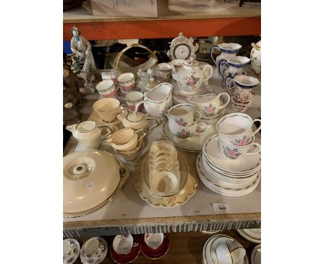 A LARGE SELECTION OF VARIOUS CERAMIC WARE TO INCLUDE ART DECO STYLE PARAGON ITEMS AND AYNSLEY ETC 