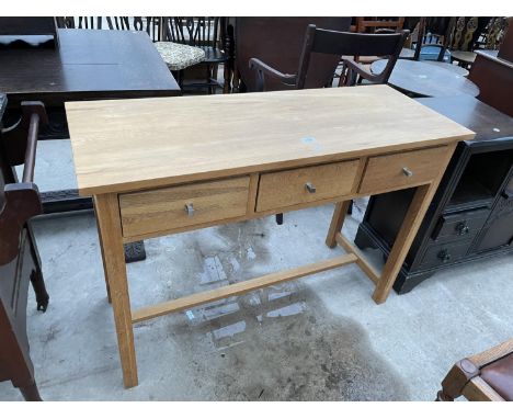 A MODERN LIGHT OAK THREE DRAWER CONSOLE TABLE, 43" WIDE 