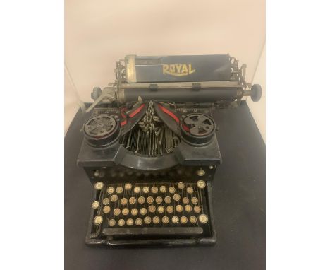 A VERY EARLY VERSION OF A 'ROYAL' MANUAL TYPEWRITER 