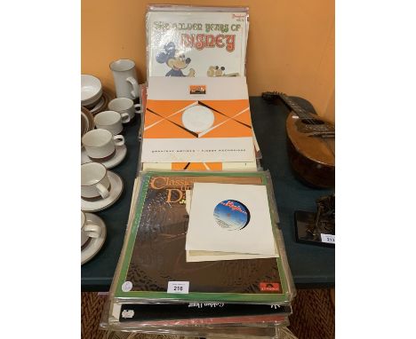 A LARGE QUANTITY OF VINTAGE LP RECORDS TO INCLUDE DISNEY AND WESTERN MOVIE THEMES ETC 