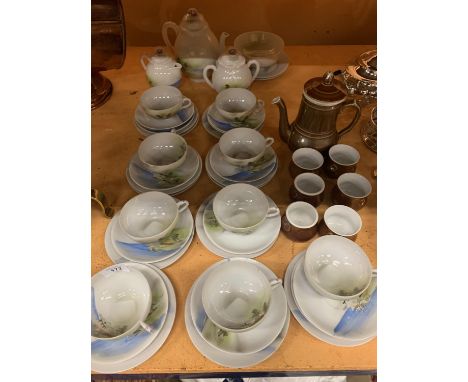 AN ORIENTAL TEA SET TO INCLUDE EIGHT TRIOS AND A FURTHER ROYAL WORCESTER TEA POT AND CUPS 