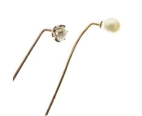 Diamond set tie pin, the old brilliant cut approximately 0.5ct, measuring 5.3mm diameter, cased, together with a cultured pea