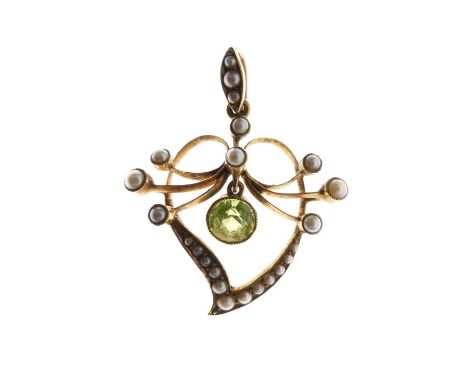 Edwardian peridot and seed pearl pendant, stamped '15ct' to the bale, 2.5g gross approx