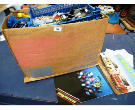 BOX OF ASSORTED BOXED AND LOOSE SCALEXTRIC CARS, TRACK, CONTROLLERS, ACCESSORIES ETC