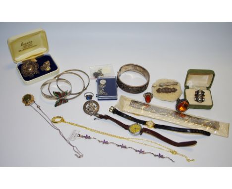 Jewellery and watches - a King George Services Rendered badge; 18ct gold cased ladies watch; silver hinge bangle; brooches, e