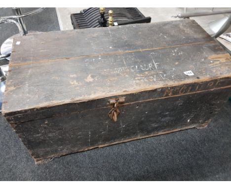 ANTIQUE NAVAL WOODEN TRUNK 