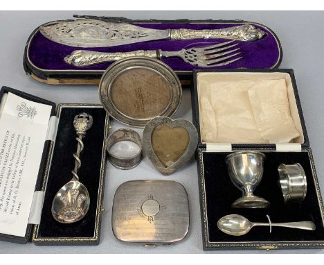 SMALL SILVER COLLECTION & A PAIR OF CASED EPNS FISH SERVERS, silver comprises Prince of Wales Caernarvon Castle Investiture s