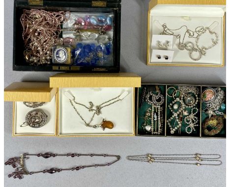 VICTORIAN & LATER JEWELLERY COLLECTION, including an oval acorn and oak leaf raised brooch, 4.5cms (across), turquoise set si