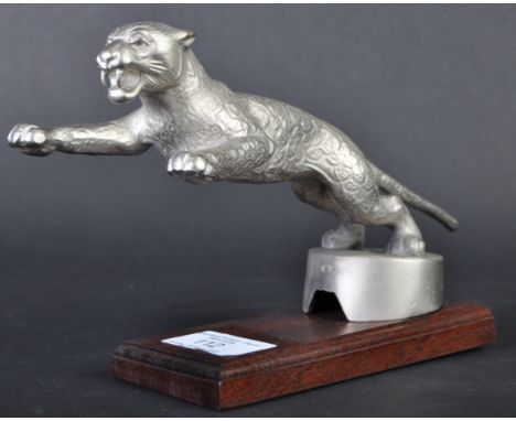 Desmo Car Mascot - an original 1930s vintage Desmo made leaping cat car radiator mascot. Chrome, with a detailed body. Nickel