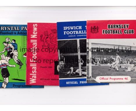 POCKET FOOTBALL PROGRAMMES          Small programmes from the 50's and 60's.  63 in total. Good Bradford Park Avenue content,