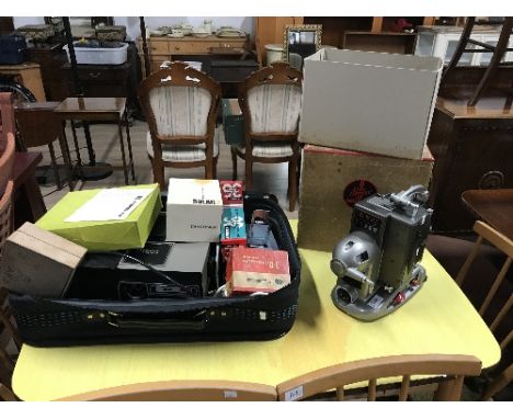VINTAGE ROLEX M8 PROJECTOR & SUITCASE OF ACCESSORIES