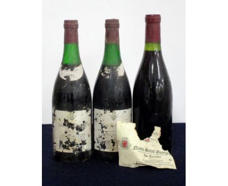 1 bt Nuits-St-Georges 1971 Hedges &amp; Butler Ltd, ms/us, bs/pt dis 1 bt Nuits-St-Georges Vintage Unknown  believed 1971, He