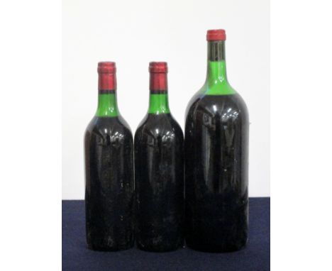 2 bts Unknown Red Bordeaux Vintage Unknown 1 magnum Unknown Wine believed Red Bordeaux Vintage unknown, foil shortened (by JS